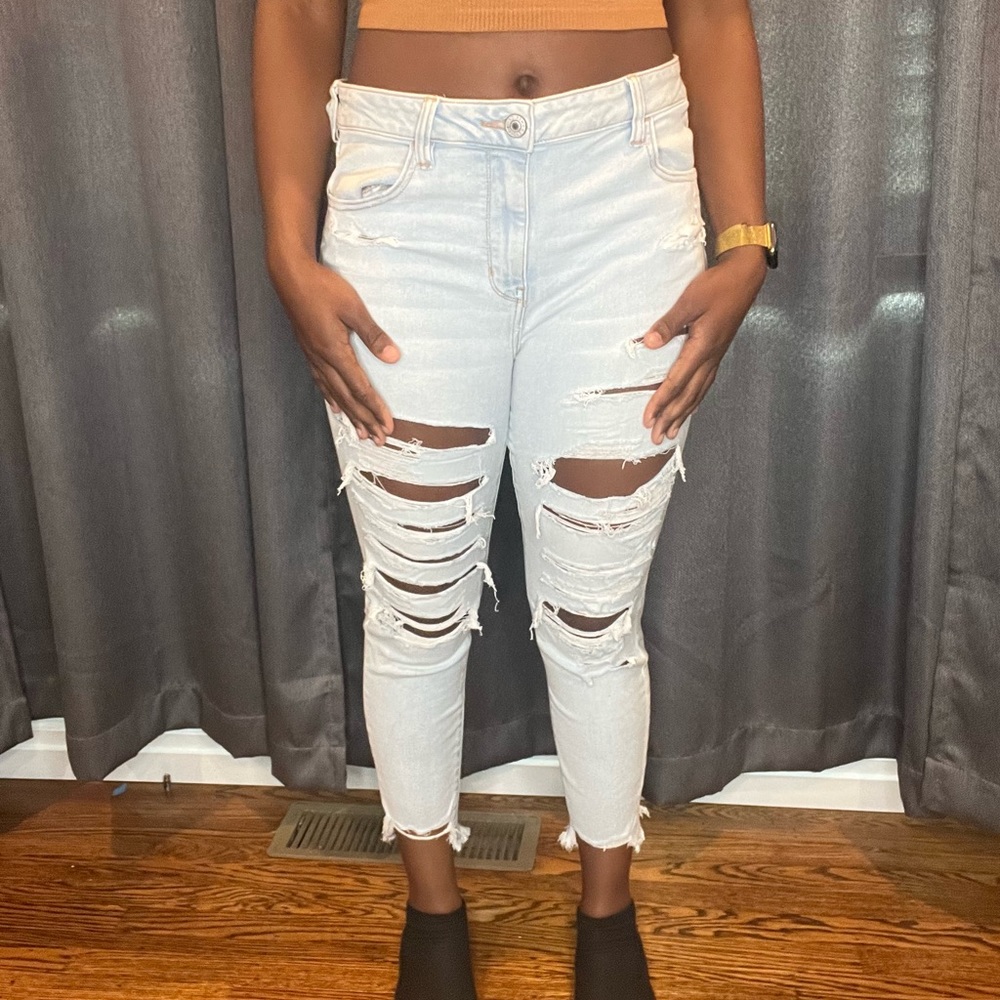 American Eagle distressed jeans | Size 16